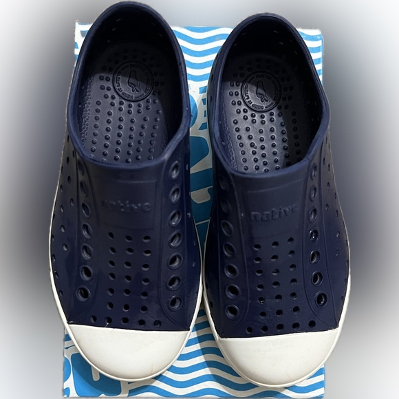 Native Jefferson - Navy - Picture 3 of 7